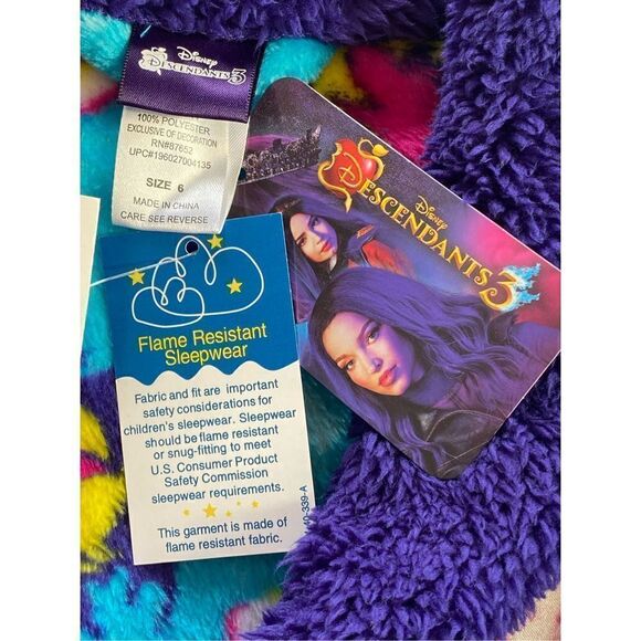 DISNEY’S DESCENDANTS Girls Size 6 Rock Robe - Picture 5 of 6